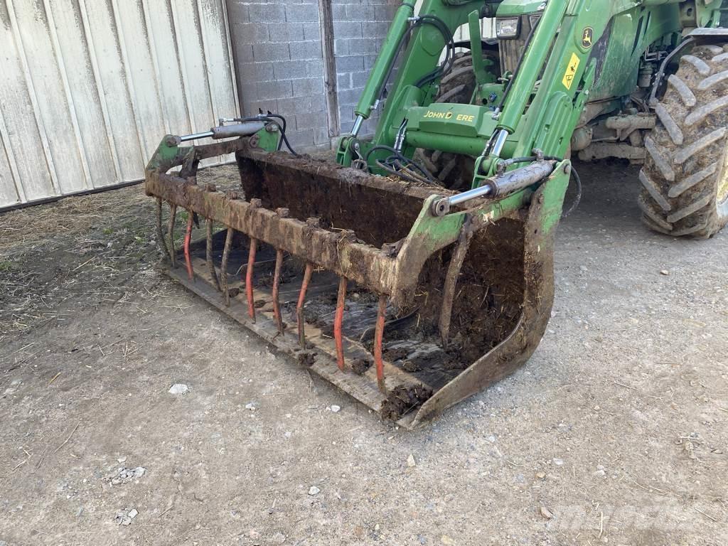 John Deere 5100 R Tractoren