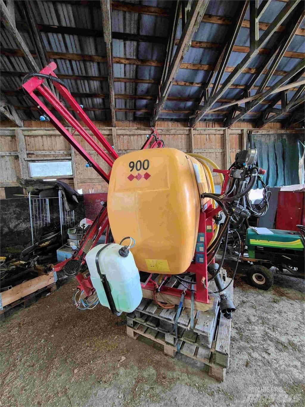 Junkkari 900L Getrokken spuitmachines