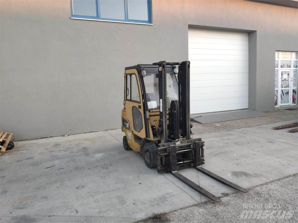 CAT GP15N LPG heftrucks