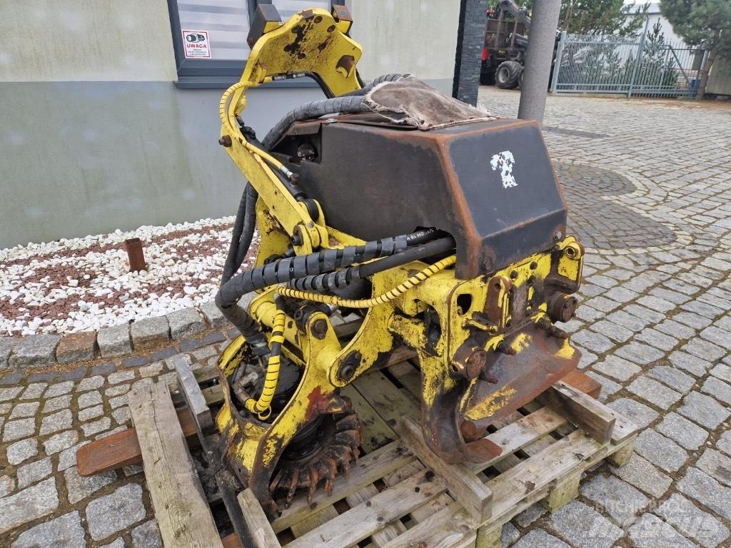 John Deere H414 Boomvelkoppen