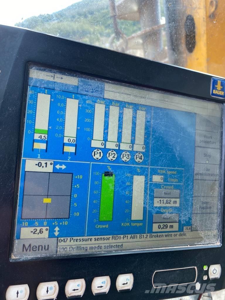 Bauer BG 24 H Zware boorinstallaties