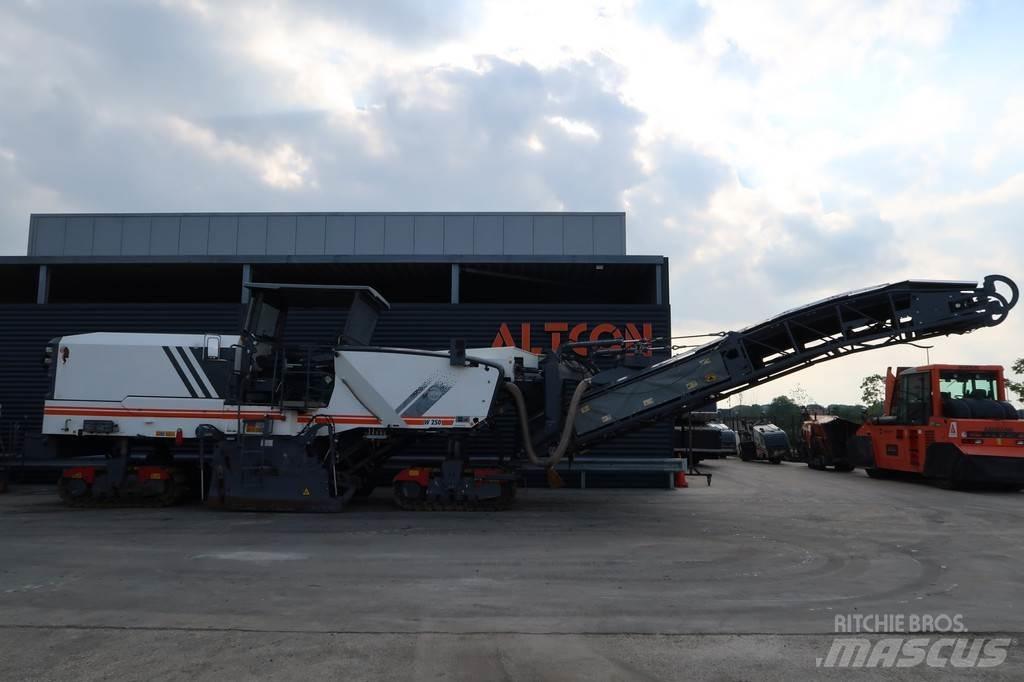 Wirtgen W 250 Asfaltfrezen