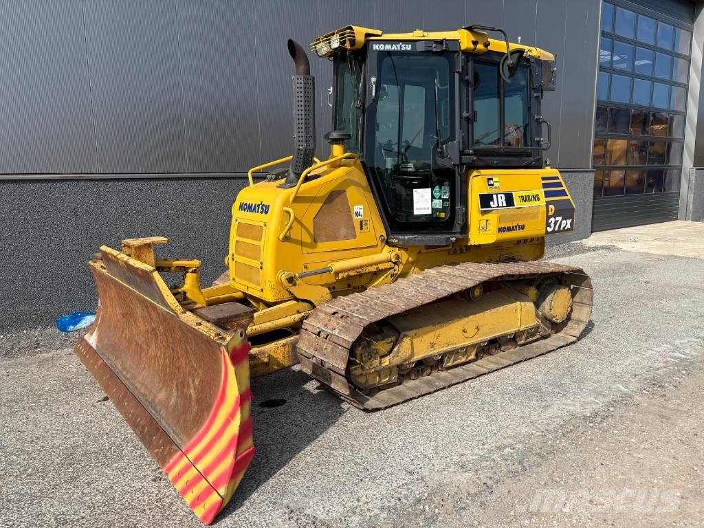 Komatsu D37 PX-23 Rupsdozers
