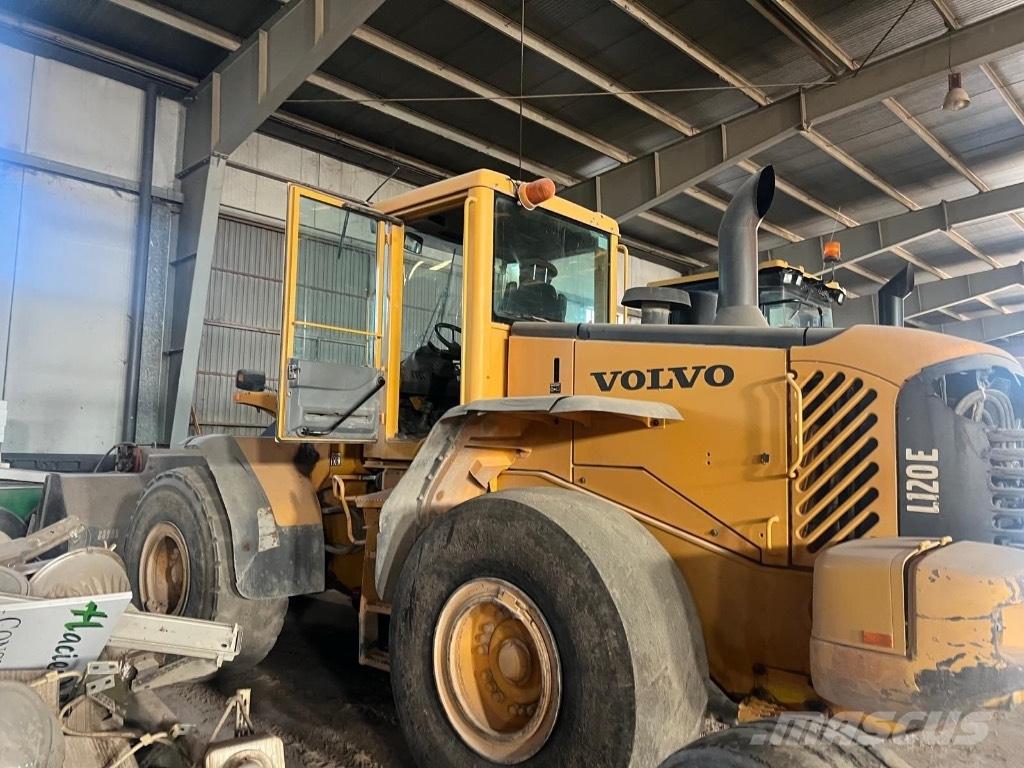Volvo L 120 E Wielladers