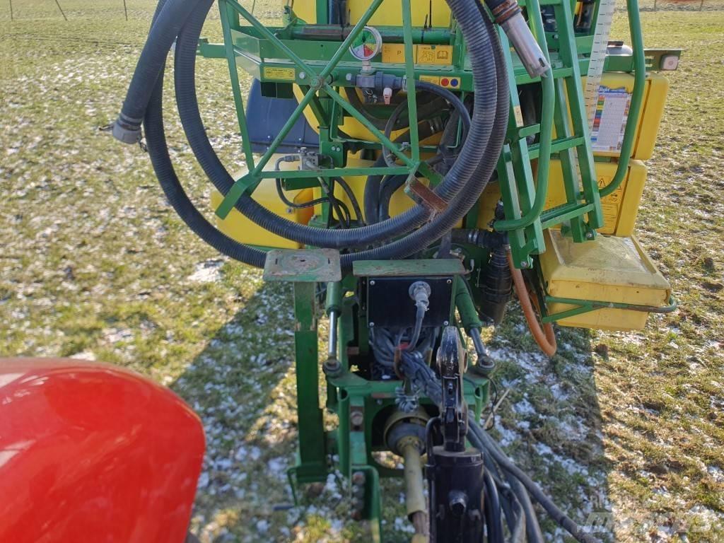John Deere 840 Getrokken spuitmachines