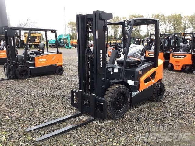 Doosan D25S-9 Diesel heftrucks