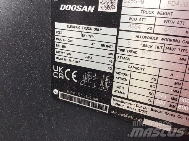 Doosan D25S-9 Diesel heftrucks