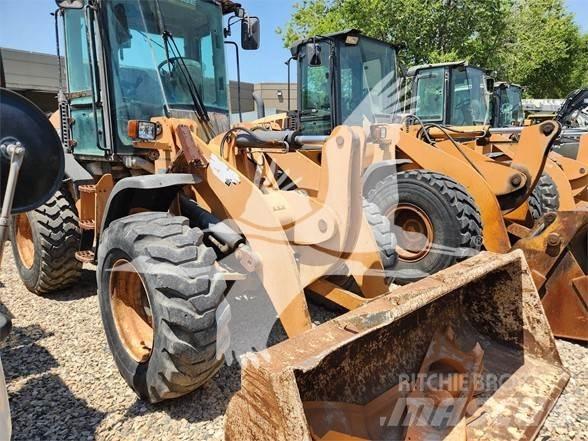 CASE 521F Wielladers