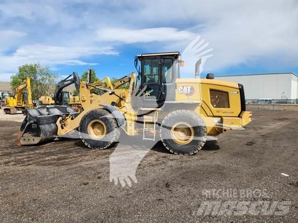 CAT 930M Wielladers