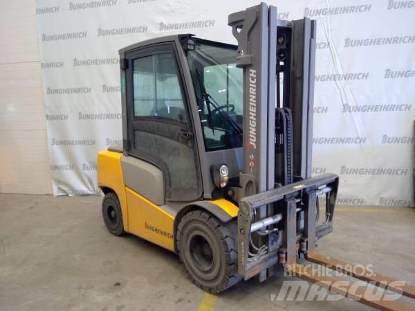Jungheinrich DFG 430 Diesel heftrucks