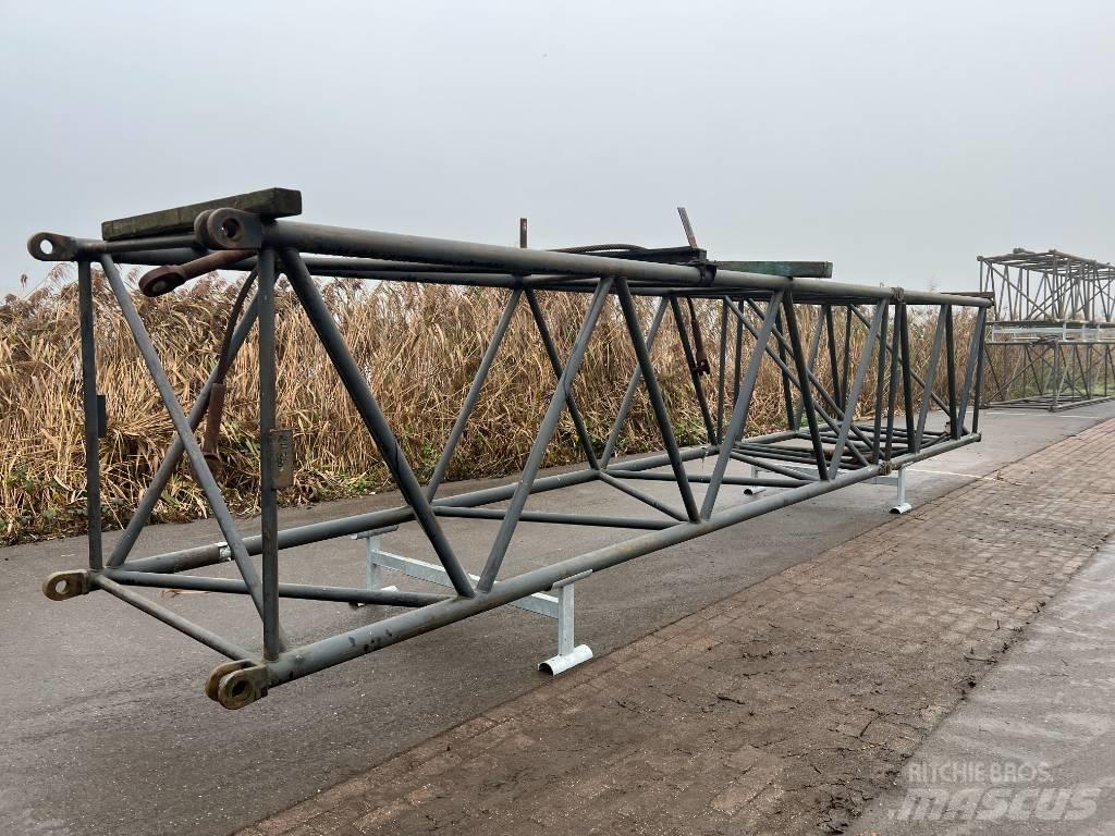 Hitachi KH 300 Kranen onderdelen en gereedschap