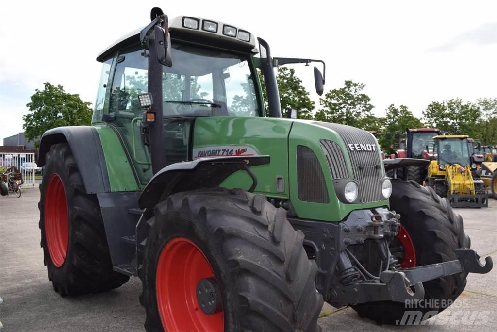 Fendt 714 Vario Tractoren