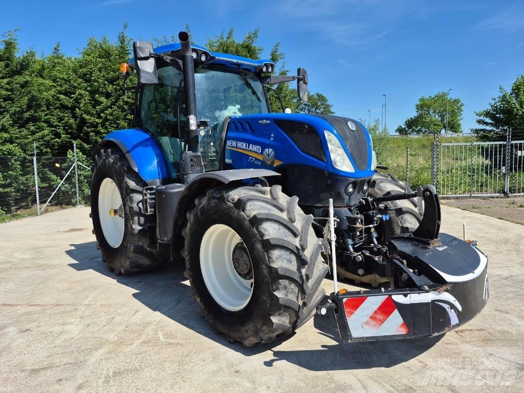 New Holland T7.225 Tractoren