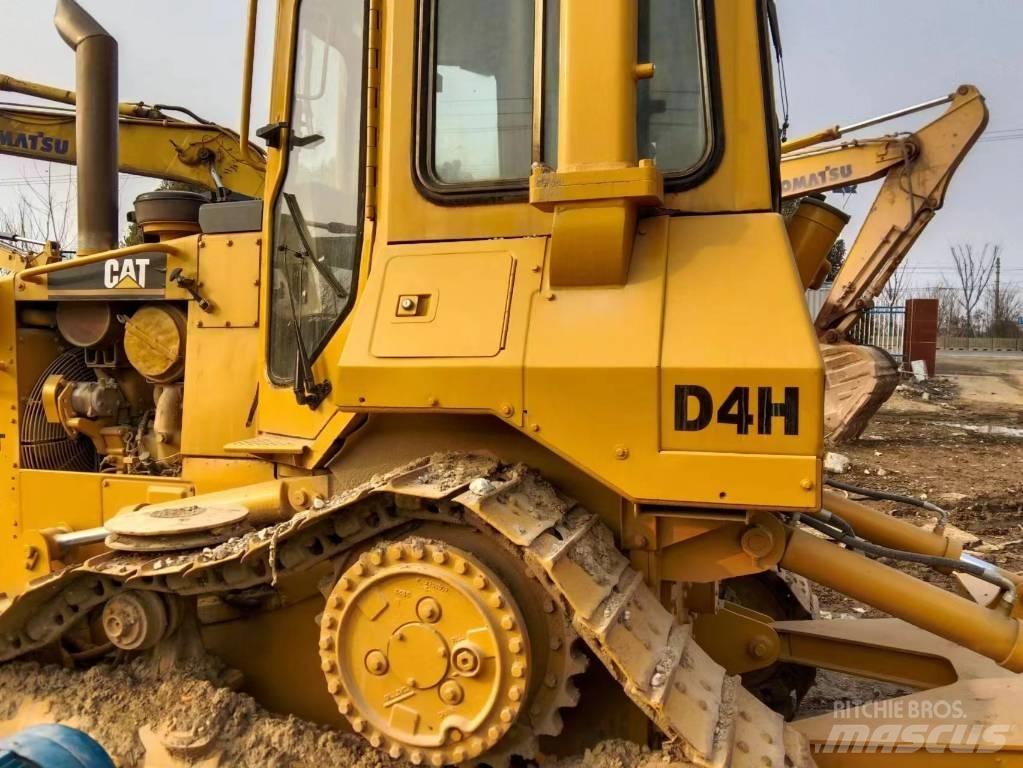 CAT D 4 H Rupsdozers