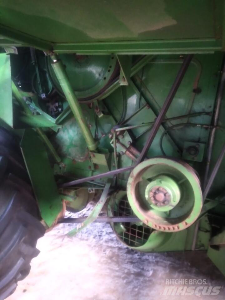 John Deere 1065 Maaidorsmachines