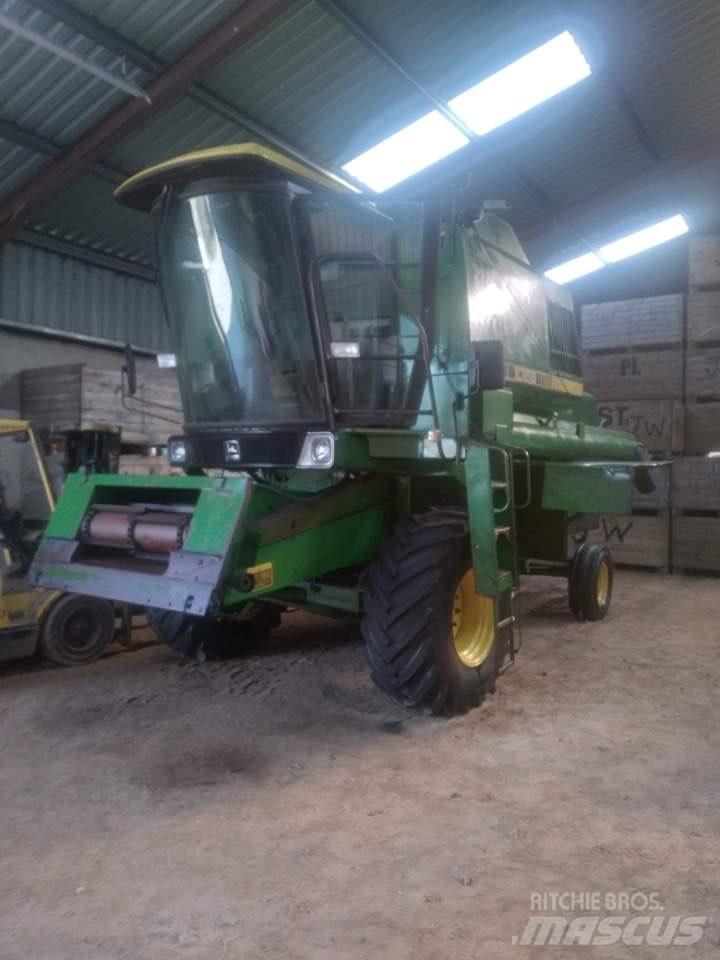 John Deere 1065 Maaidorsmachines