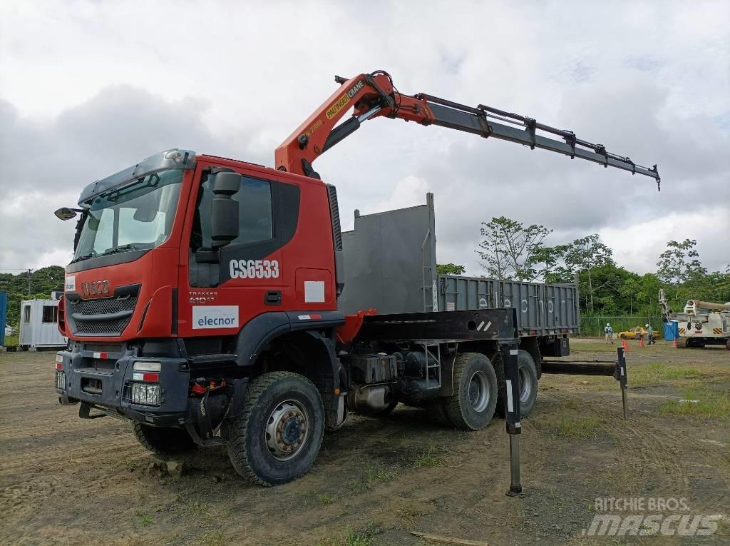 Iveco Trakker 410 Vlakke laadvloer met kraan