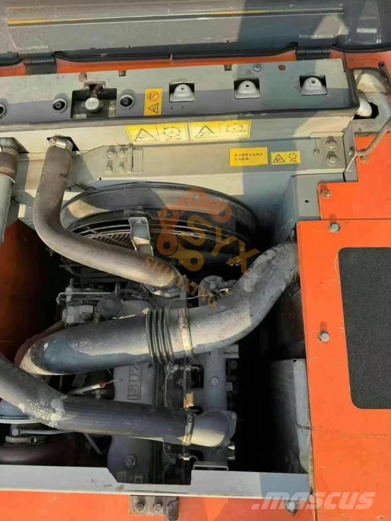 Hitachi ZX 200 Rupsgraafmachines
