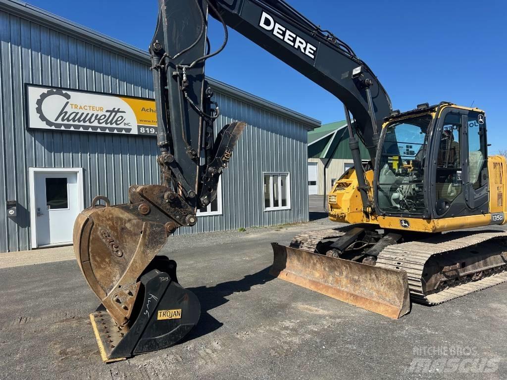 John Deere 135 G Rupsgraafmachines