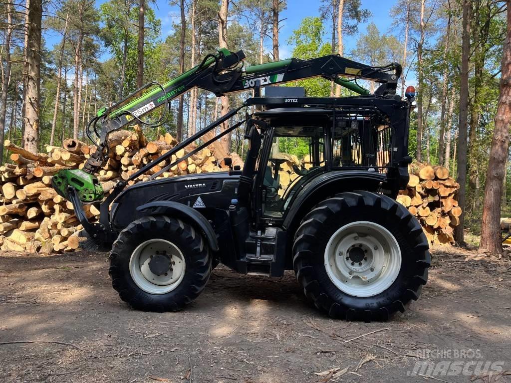 Valtra T183 Vesu Tractoren