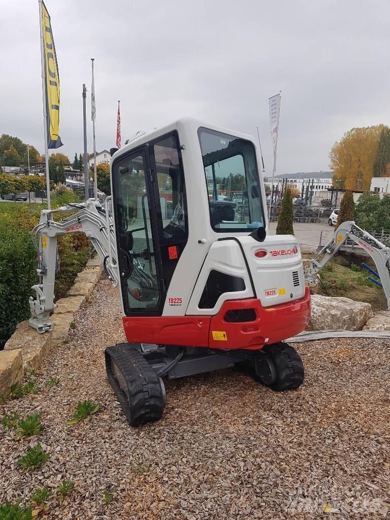 Takeuchi TB225 Minigraafmachines < 7t