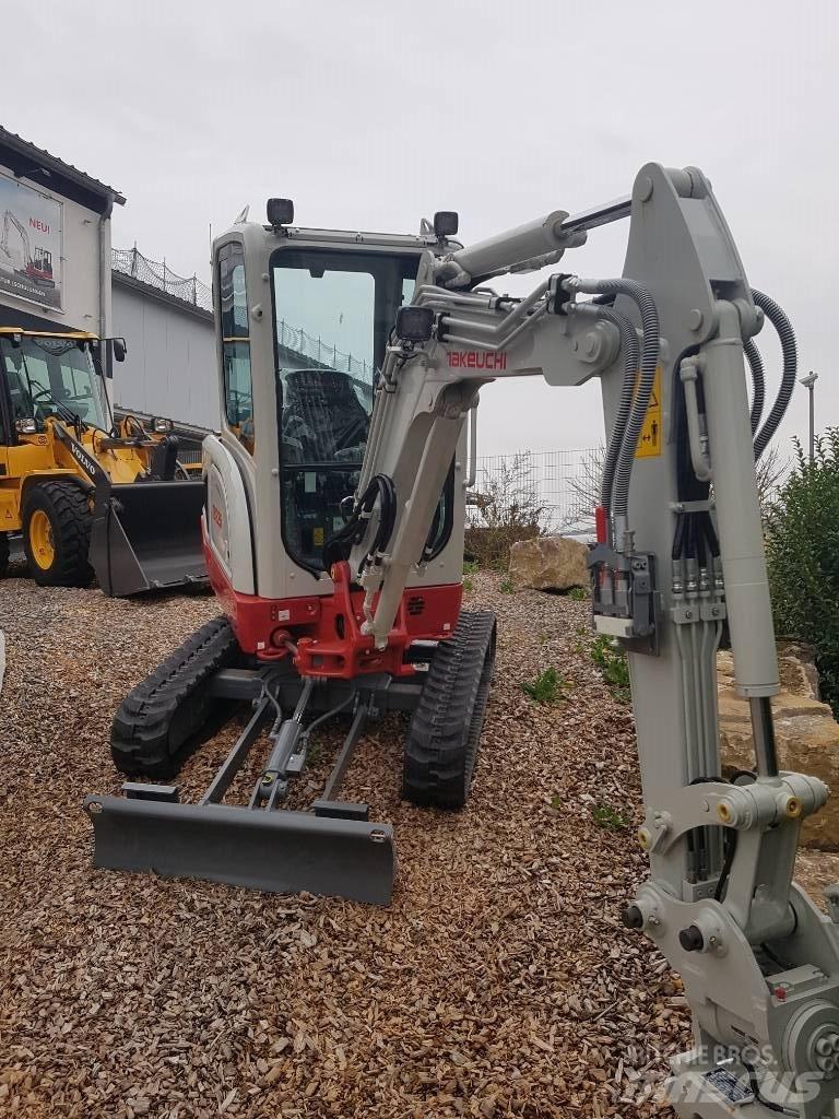 Takeuchi TB225 Minigraafmachines < 7t