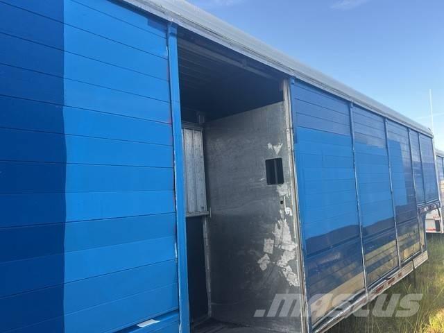 Mickey 16 Bay Drankentrailers