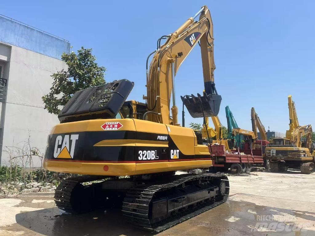 CAT 320 B L Rupsgraafmachines
