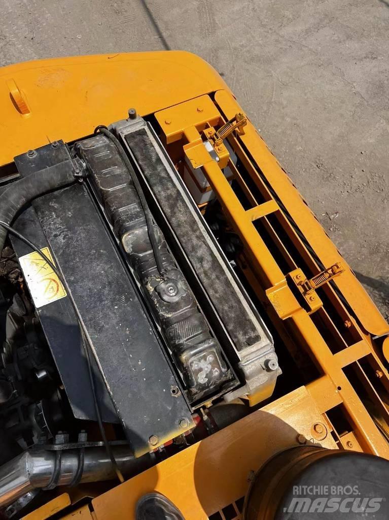 Hyundai 210W-7 Wielgraafmachines