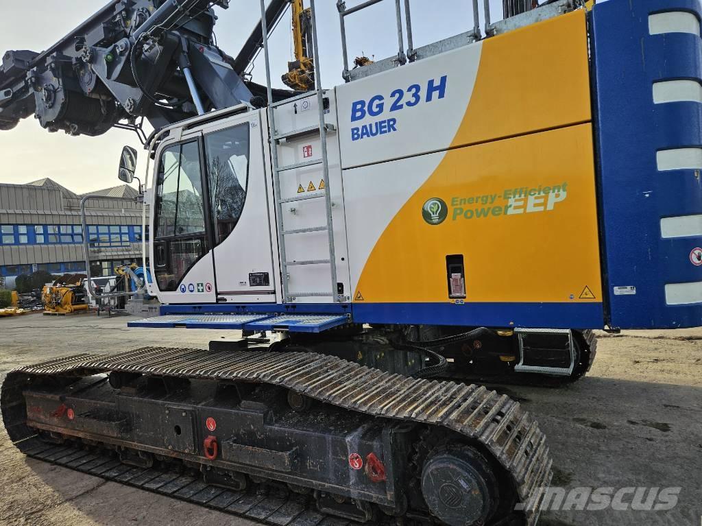 Bauer BG 23 H Zware boorinstallaties