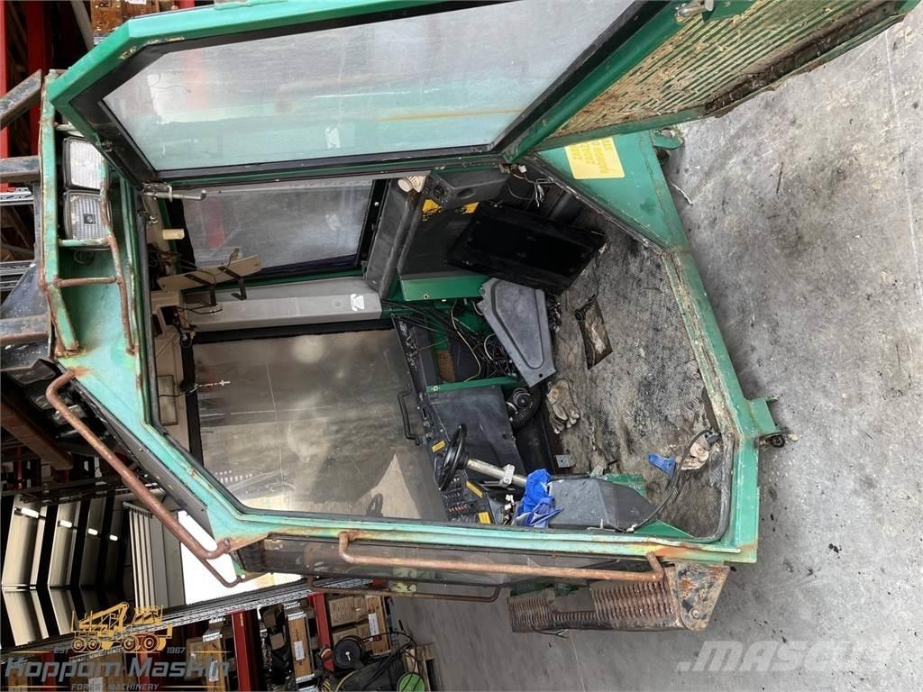 Timberjack 1270 Cabine en interieur