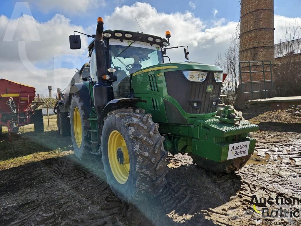 John Deere 6215 R Tractoren