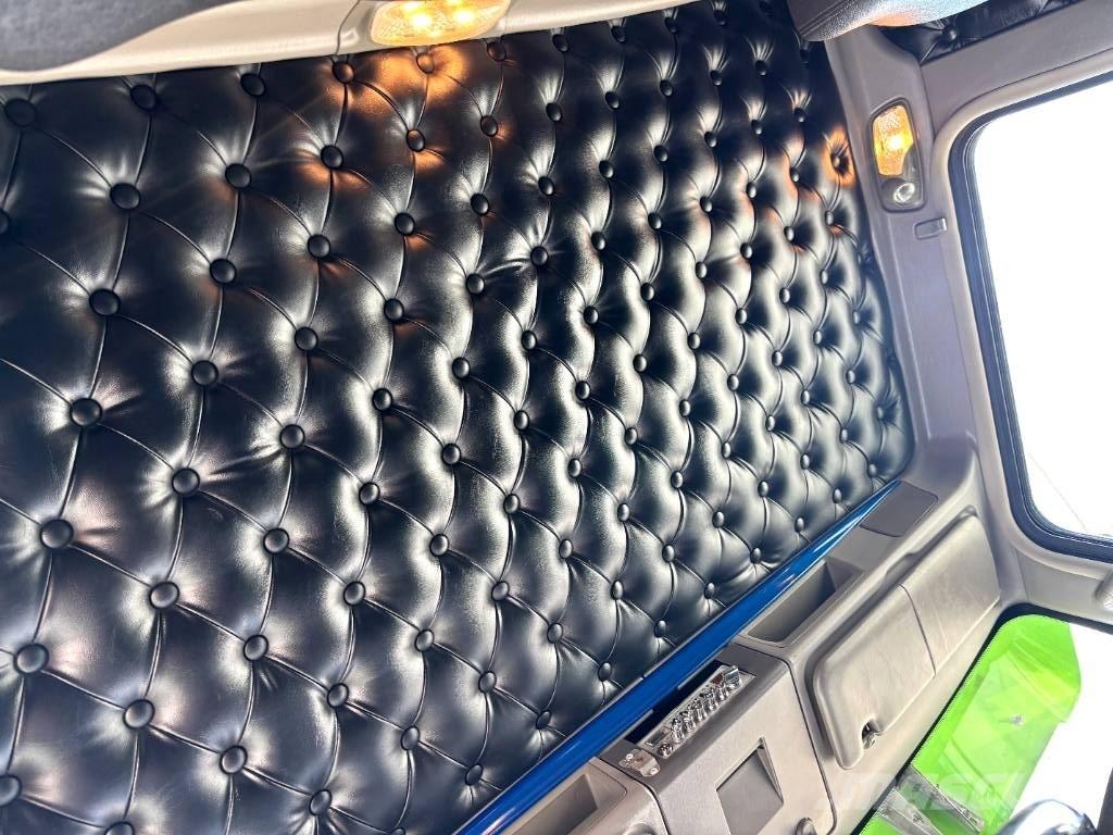 Kenworth W 900 Trekkers