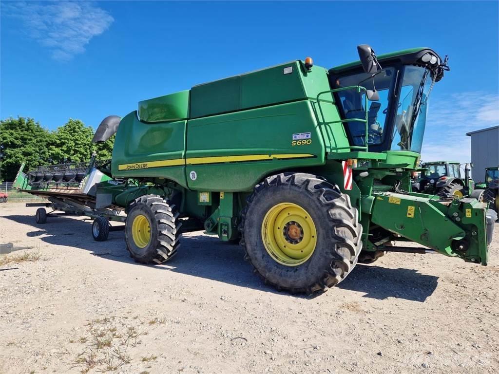 John Deere S690 Maaidorsmachines