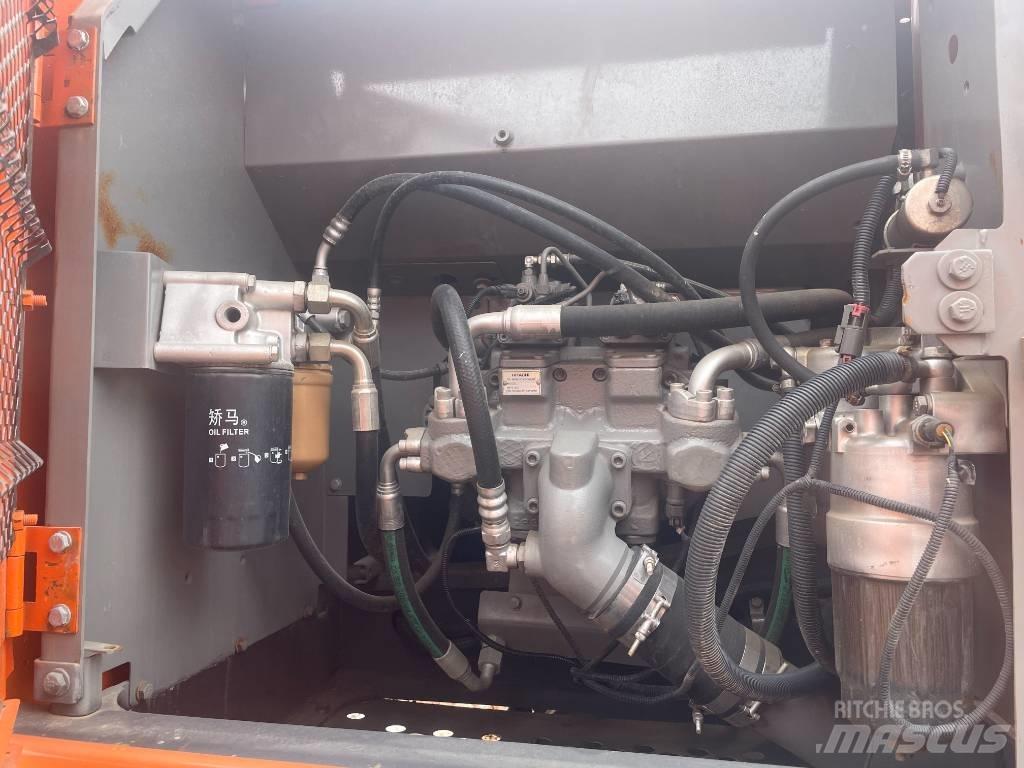 Hitachi ZX 200 Rupsgraafmachines