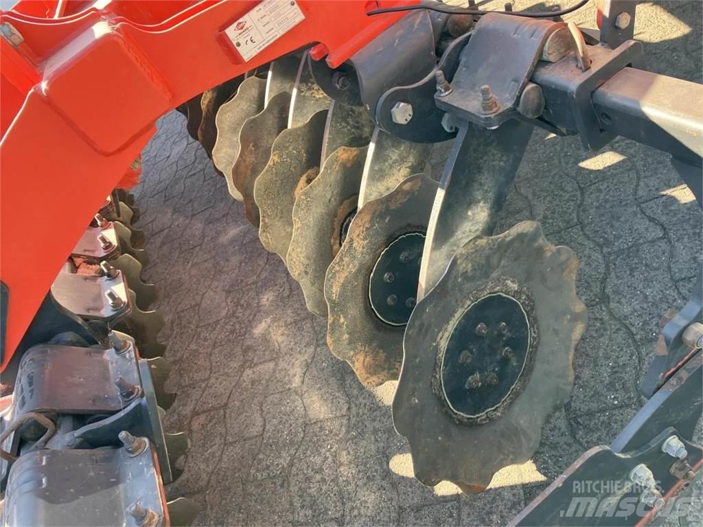 Kuhn 303 Schijveneggen