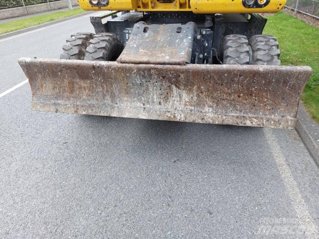 Komatsu PW148-11 Wielgraafmachines