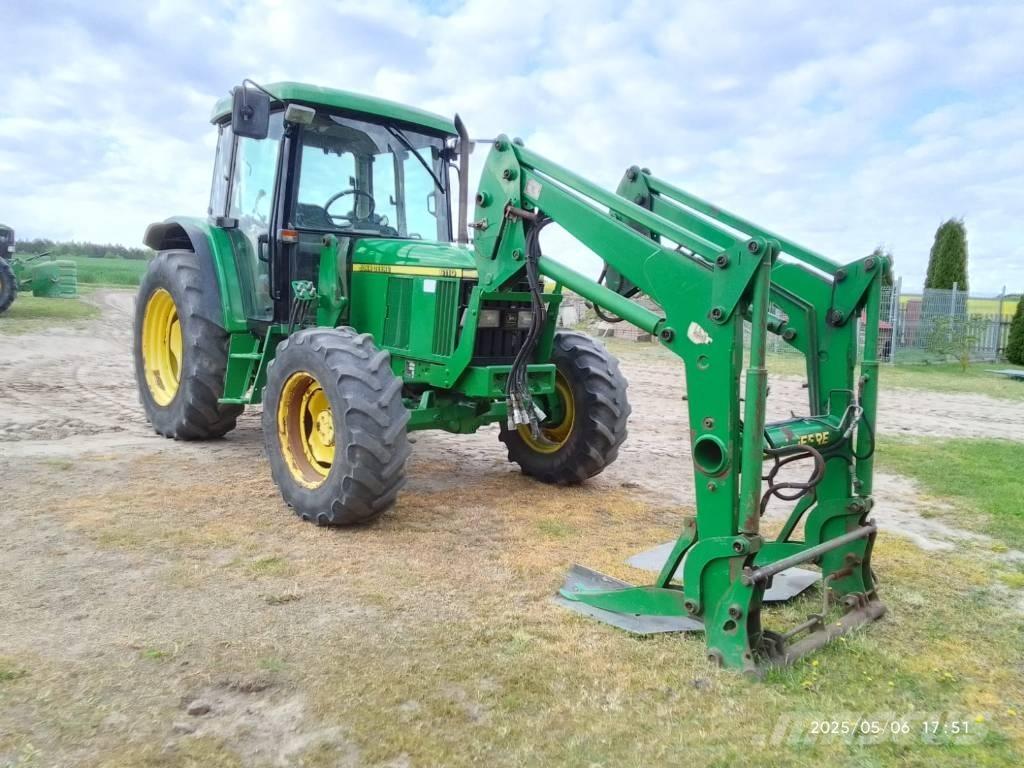 John Deere 6110 SE Tractoren
