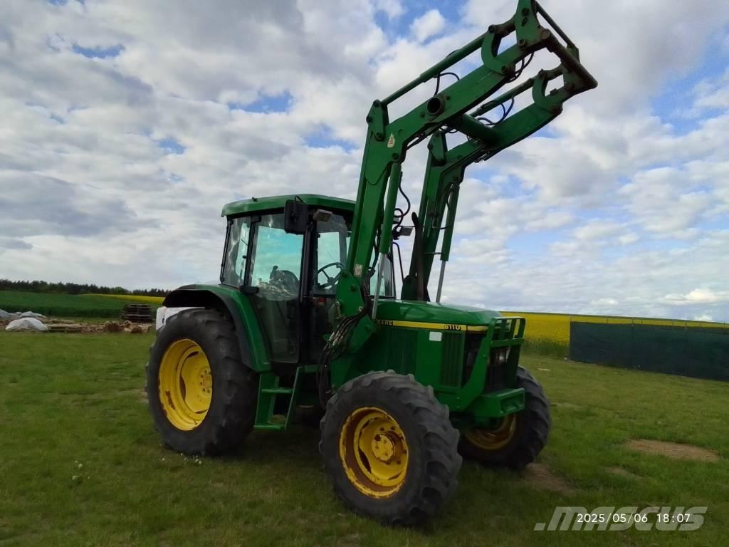 John Deere 6110 SE Tractoren