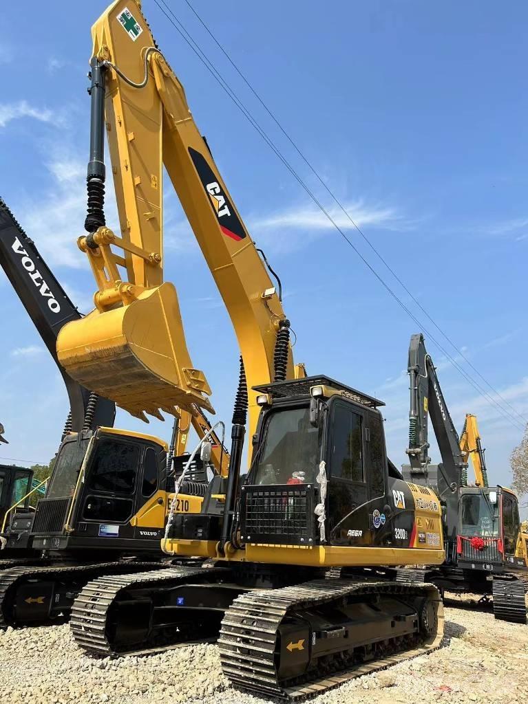 CAT 320D2 Midigraafmachines 7t - 12t