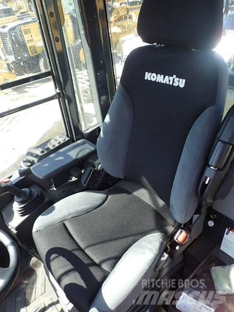 Komatsu WA320-8 Wielladers