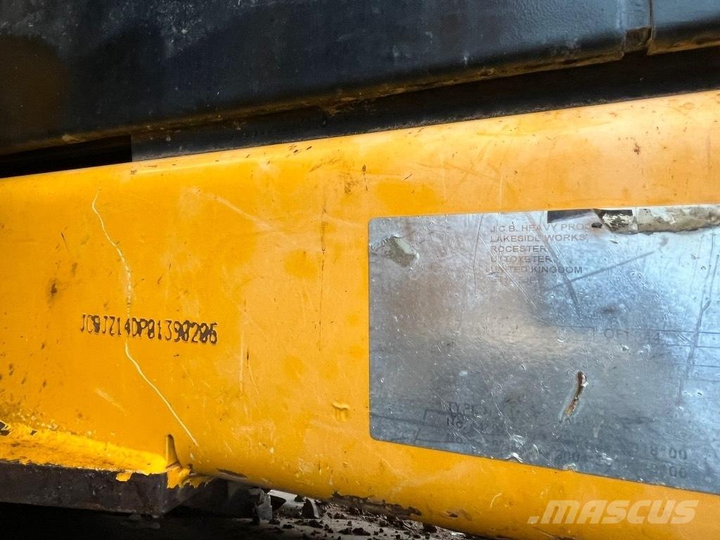 JCB JZ140 with blade Rupsgraafmachines