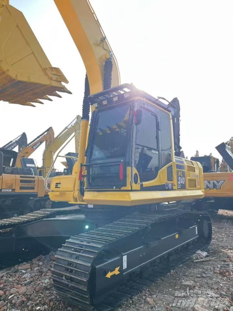 Komatsu 240 LC-8 Rupsgraafmachines
