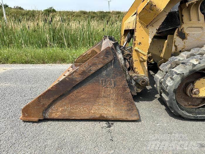 CAT 239D Rupsladers