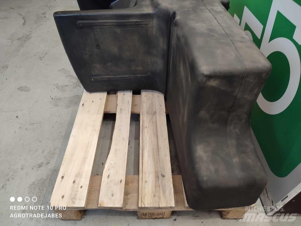 Valtra N91 Fuel Tank Cabine en interieur