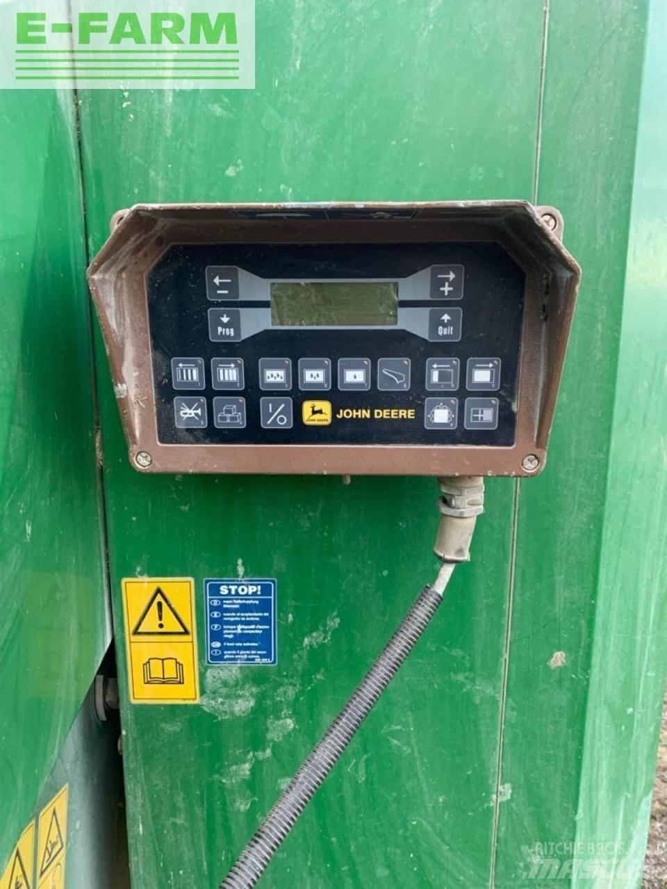 John Deere 690 Vierkante balenpers