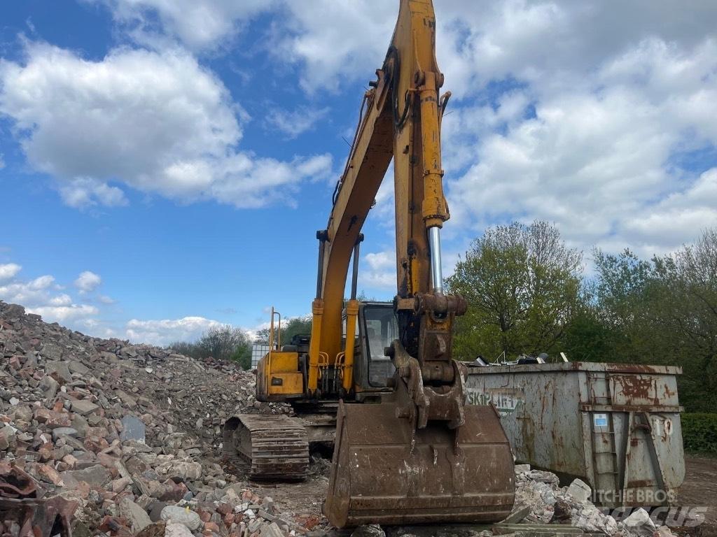 JCB JS 240 LC Rupsgraafmachines