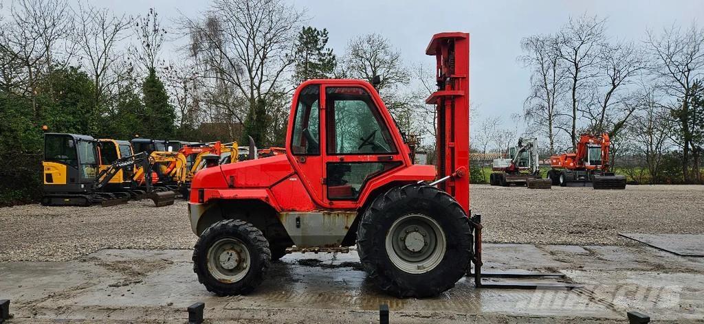 Manitou M26-4 t Vorkheftruck voor zwaar terrein