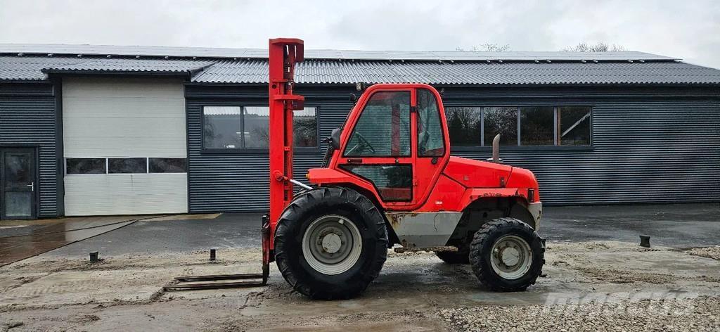 Manitou M26-4 t Vorkheftruck voor zwaar terrein