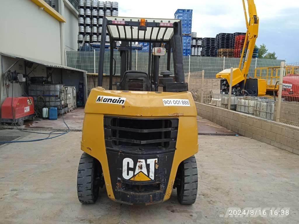 CAT DP 40 Diesel heftrucks